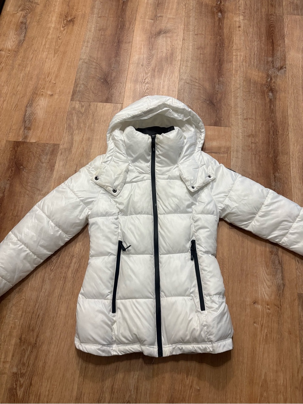 Kenneth Cole White Hooded Quilted Puffer with Contrast Zippers